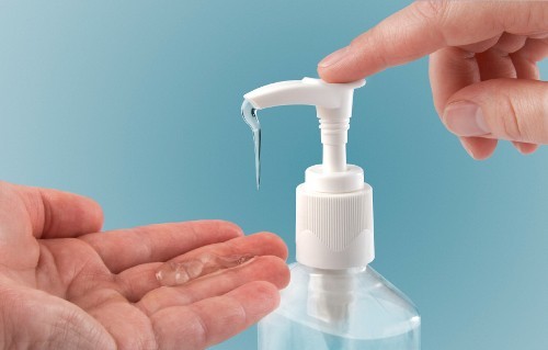 Sử dụng dung dịch vệ sinh phụ nữ trị nấm Candida: Có an toàn và chữa dứt điểm không?
